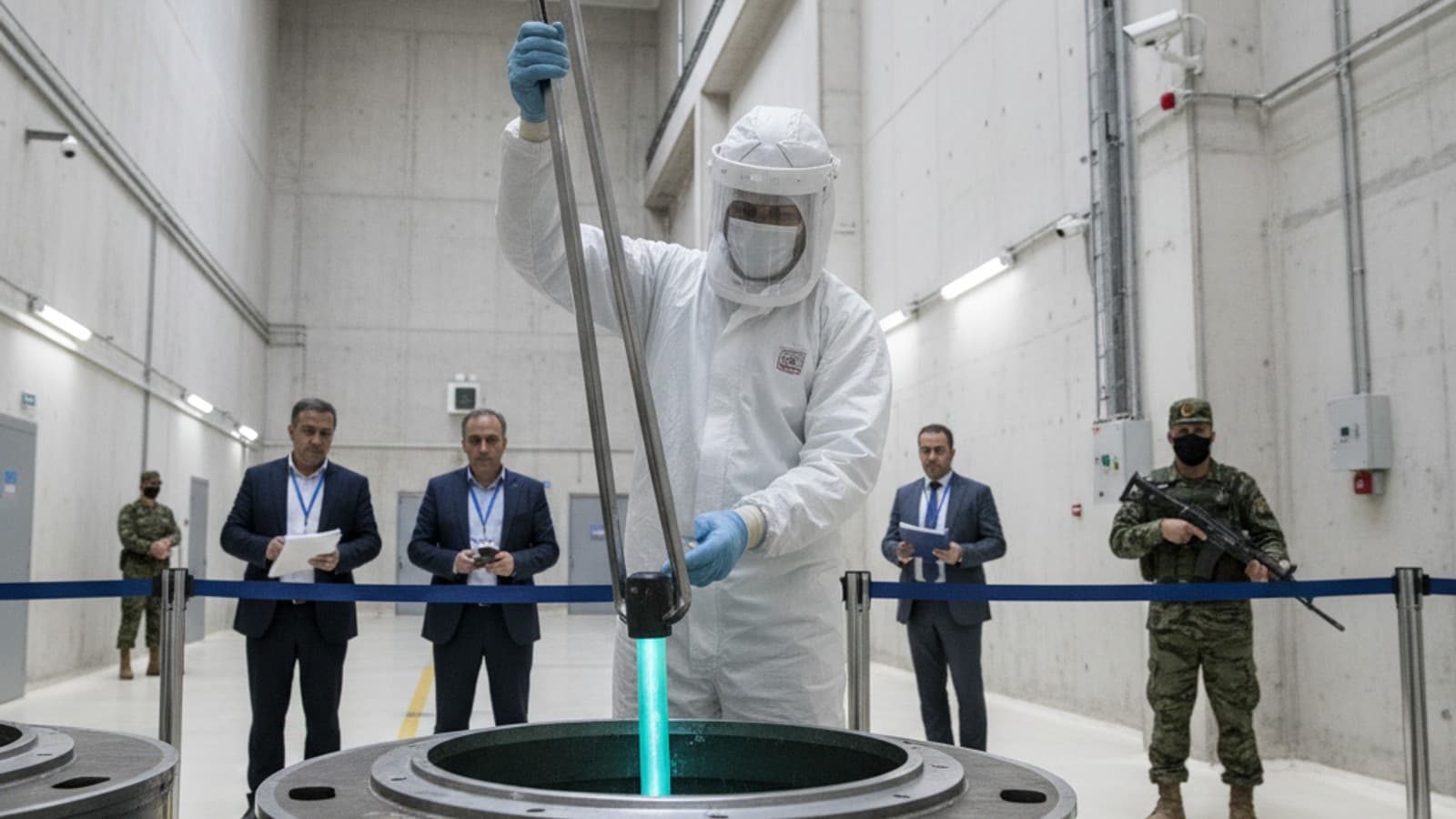 ترامب يعرب عن قلقه إزاء احتمال نقل يورانيوم إيراني إلى روسيا أو الصين