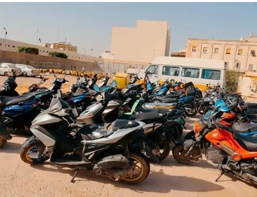 وزير الداخلية اللبناني يشدد الرقابة على مخالفات الدراجات النارية للحد من الحوادث