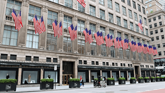 استقالة الرئيس التنفيذي لشركة ساكس مع تصاعد أزمة الإفلاس المحتمل