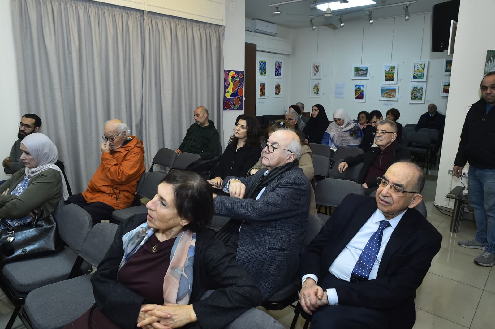 هل انتهى الشعر؟ ندوة ثقافية تسلط الضوء على واقع الشعر العربي