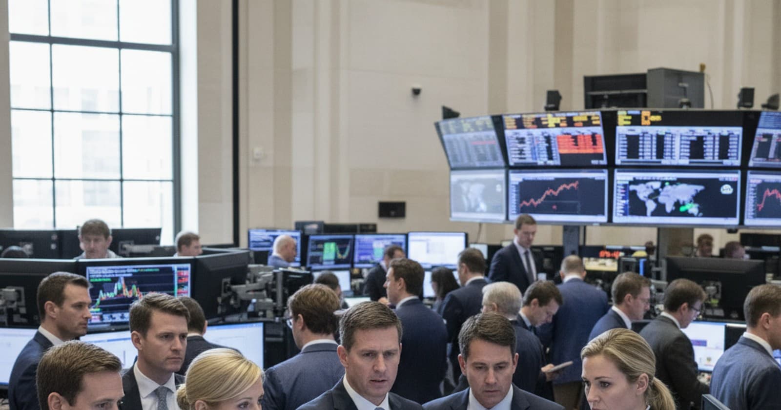 الذهب ينتعش الثلاثاء وسط مخاوف التضخم وتصاعد أسعار النفط