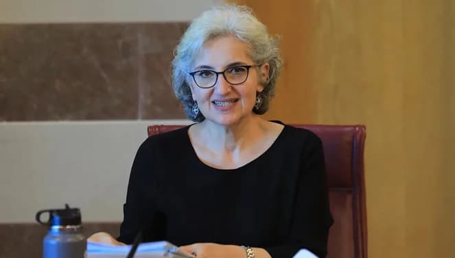 قرار وزاري يقيد التعبير السياسي للمعلمين يثير موجة انتقادات واسعة