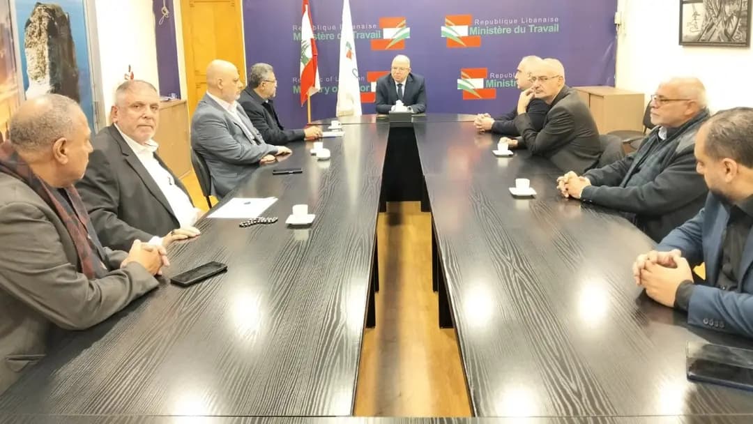 وزير العمل يوقع مرسوم تفعيل المجالس التحكيمية