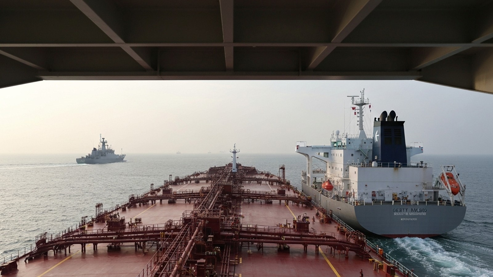 Oil Prices Dip Amid US-Iran Diplomatic Uncertainty and Hormuz Tensions