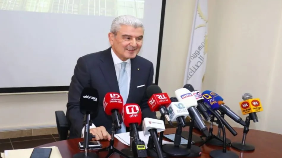 وزير الصناعة جو عيسى الخوري (وطنية)