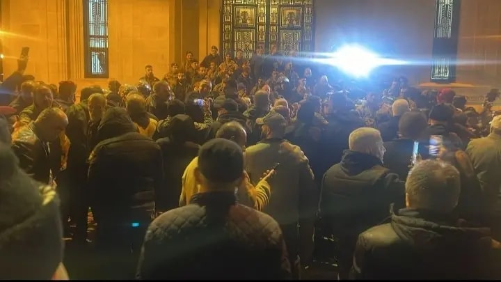 احتجاجات-مطالب-رواتب