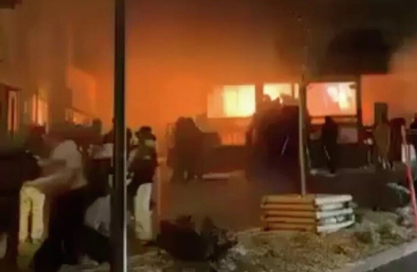 حريق راس السنة في حانة جبال الالب 