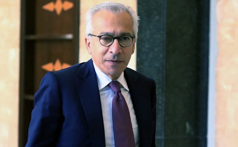 الدكتور عامر البساط يستعد لمؤتمر بيروت-١