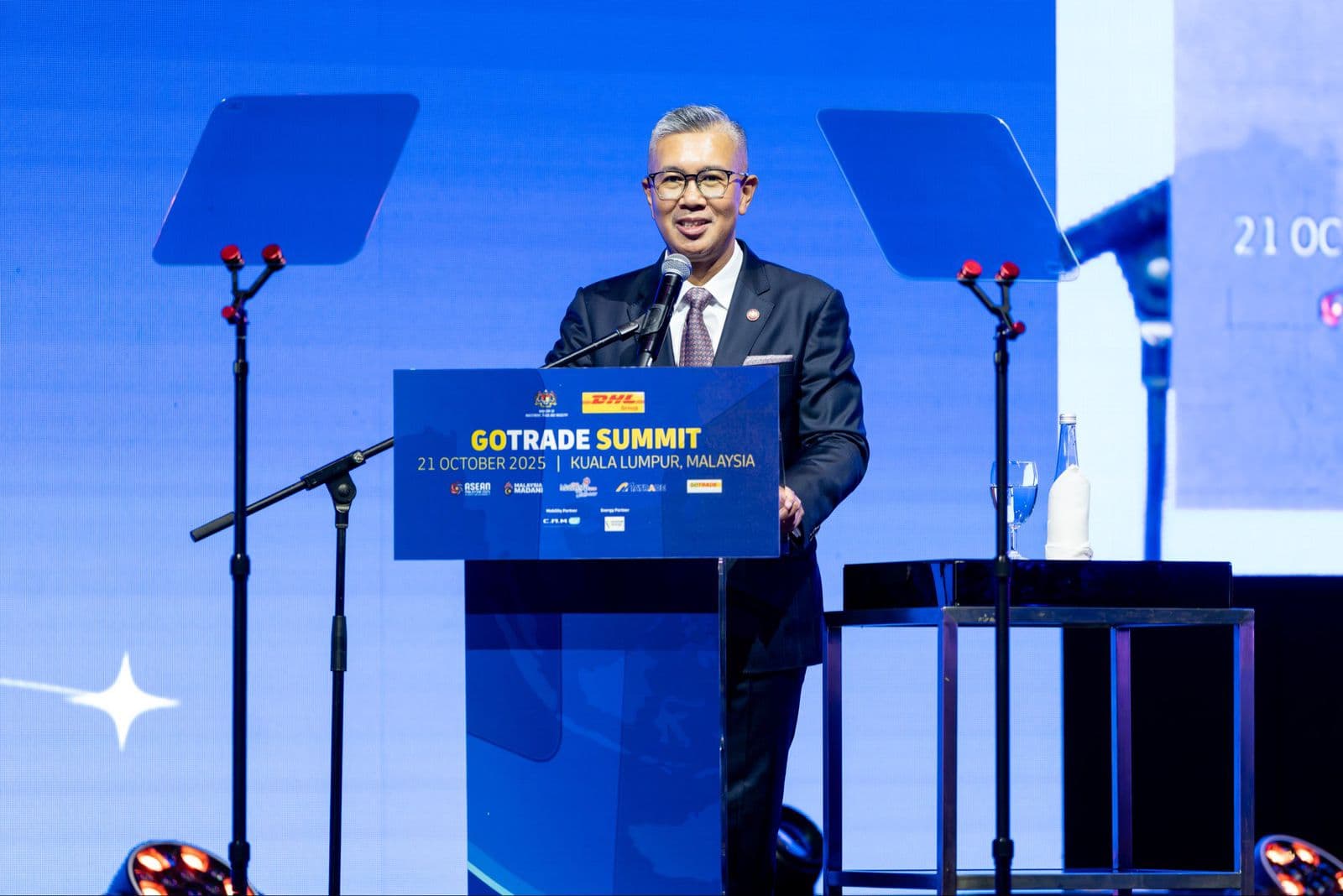 ماليزيا تعرض المعادن النادرة على الولايات المتحدة مقابل إعفاء الرقائق من رسوم ترامب