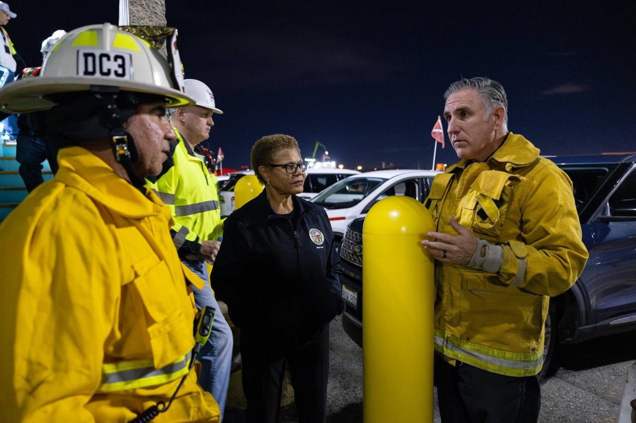 photo_2025-11-23_00-54-58