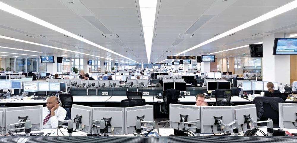 نومورا تتخلى عن مساعيها لإعادة إطلاق وحدة التداول لحسابها الخاص في لندن