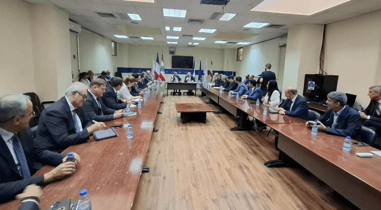 اللقاء اللبناني مع الوفد من السفارة الفرنسية في بيروت (الوكالة الوطنية للاعلام)