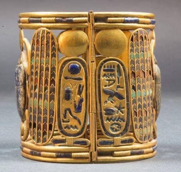 بلاغ ضد محمد طاهر على خلفية اثارة قضية السوار الذهبي المسروق