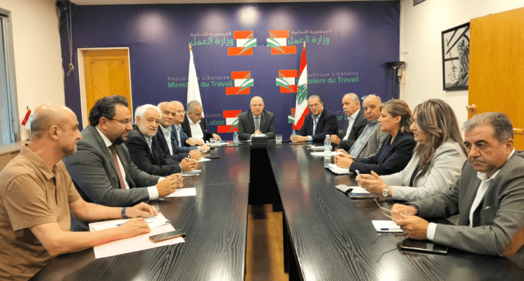 اجتماع الدوري للجنة المؤشر بإشراف وزير العمل محمد حيدر