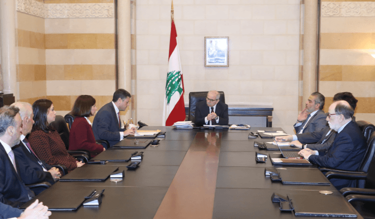 سلام ومجلس ادارة مرفأ بيروت