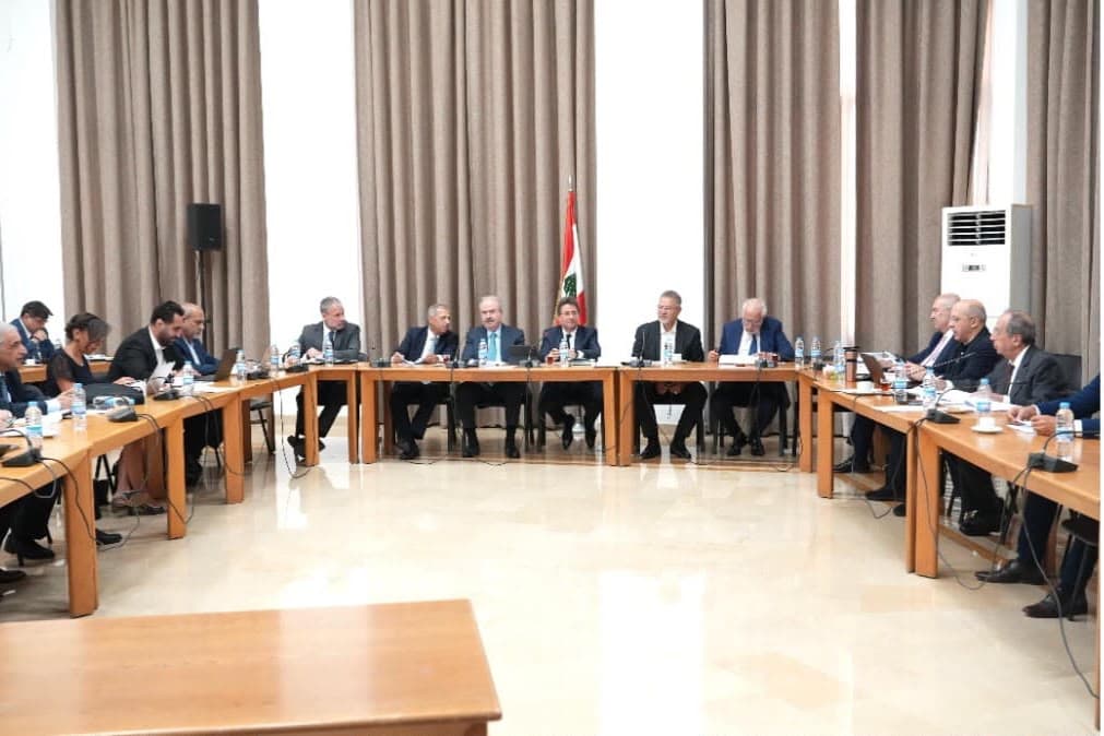 لجنة المال النيابية في لبنان تنجز قانون إعادة هيكلة المصارف