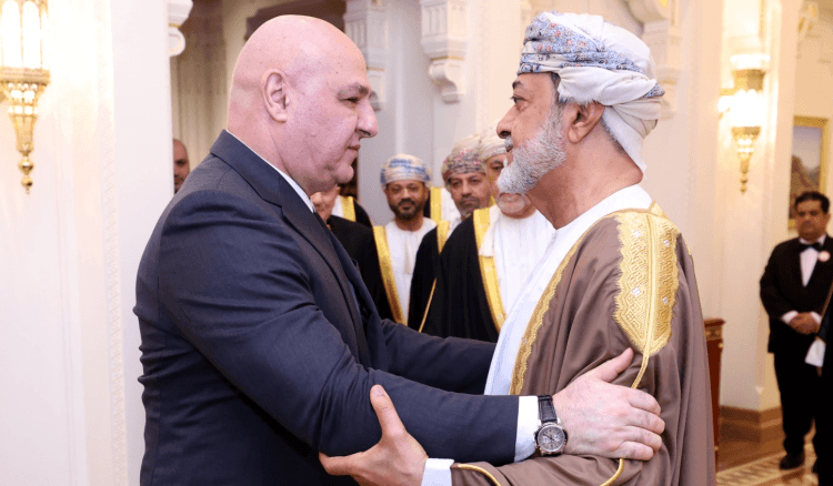 عون يفتح صفحة جديدة للعلاقات اللبنانية-العمانية